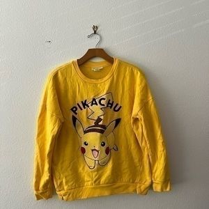 POKÉMON PIKACHU SWEATER SIZE MEDIUM